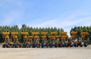 <font color='#FF0000'>華亞重工930型裝載機(jī)交機(jī)儀式圓滿(mǎn)成功！</font>